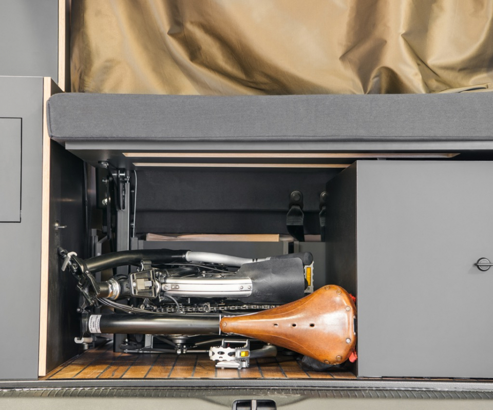 MOORMANN Custombus Kofferraum rgb (@We Make Them Wonder) decohome.de