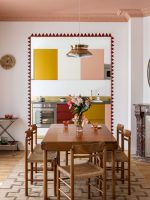 Plum x Margaux Keller Hervé Goluza Esszimmer Teppich Holztisch decohome.de