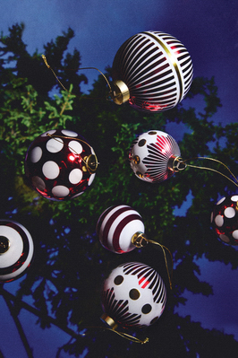 Weihnachtsdeko ALESSI DELIGHT CHRISTMAS BAUBLE DESIGN NIKA ZUPANC LIFESTYLE ph credit Beppe Radogna 045574decohome.de