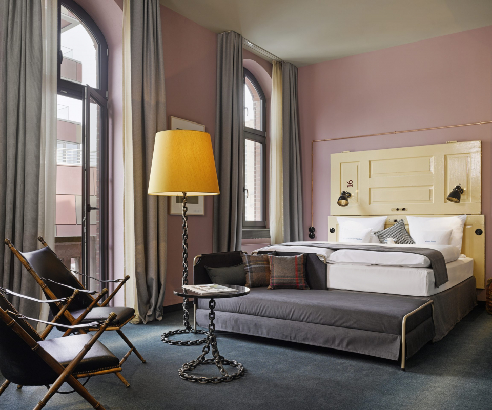 Hotel Hamburg 25h Hafenamt StephanLemke Zimmer decohome.de