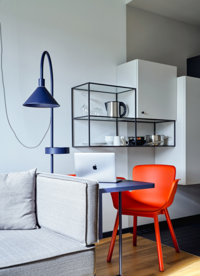 Stayery Bielefeld Rooms Big Desk Shelf decohome.de