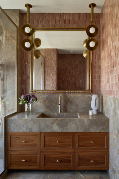 modern indisch Bad Gold rote Fliesen Marmor decohome.de