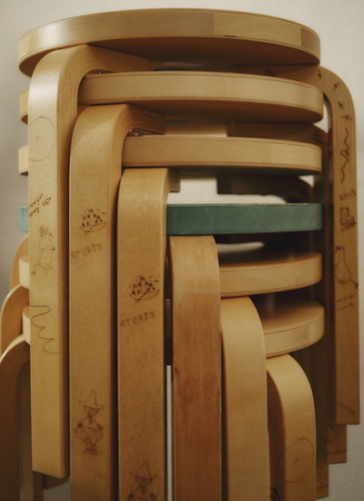designikone artek+moomin stool 60 stapel decohome.de