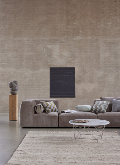 Eilersen Ares sofa 288x96 cm Munster 21 with Pyjamas pilows and Spider table ENVIR decohome.de