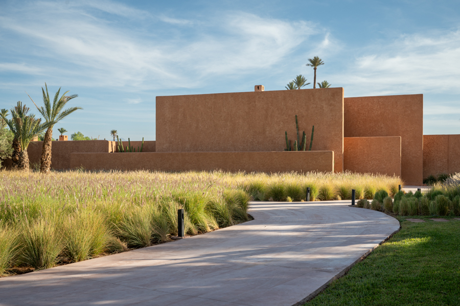 Marrakech Zufahrt Aussenansicht Benoit Diacre decohome.de