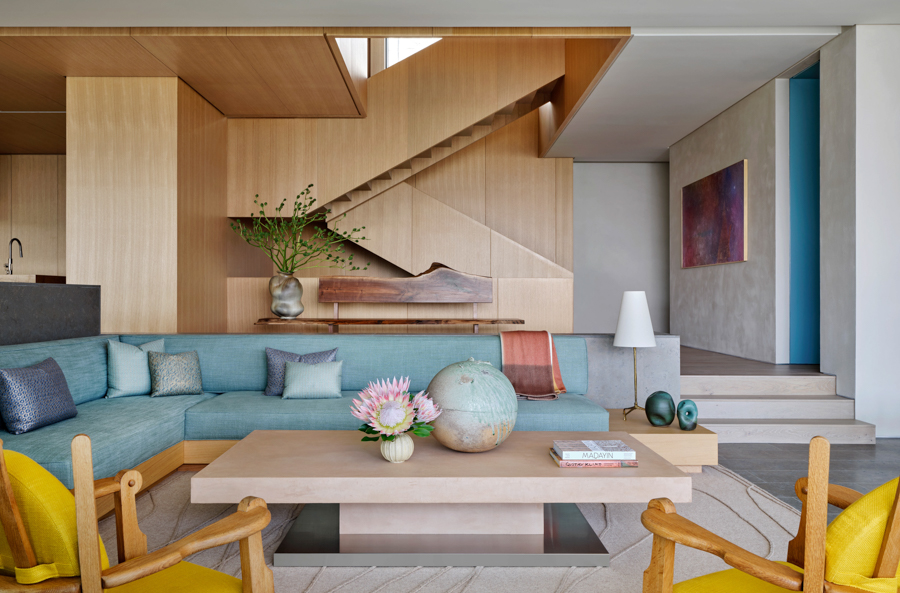 Montauk Klimagerechter Bau Wohnbereich Sofa gelbe Sesse Thomas Loof decohome.de