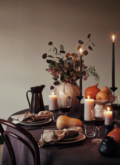 BrosteCPH Halloween Deko herbstdeko Dining Gracie Napkin Nordic Rain Nordic Vanilla Tableware Hammered Glassware Jenna Jug Rustic Candle Alma Vase decohome.de