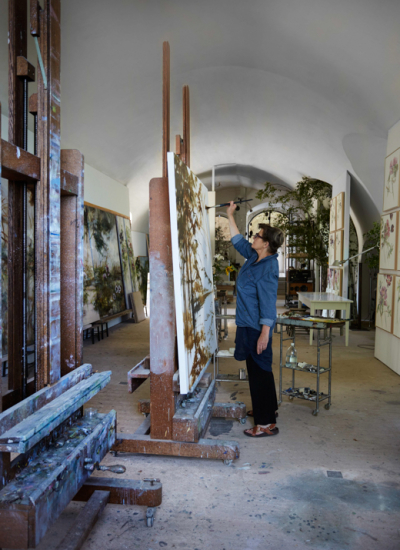 Claire Balser bei der Arbeit im Atelier Ph by Robyn Lea decohome.de