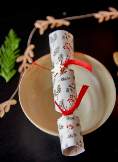 December to Remember 009 Tischdeko Geschenk Weihnachtsdeko Altbau Renee Frinking decohome.de