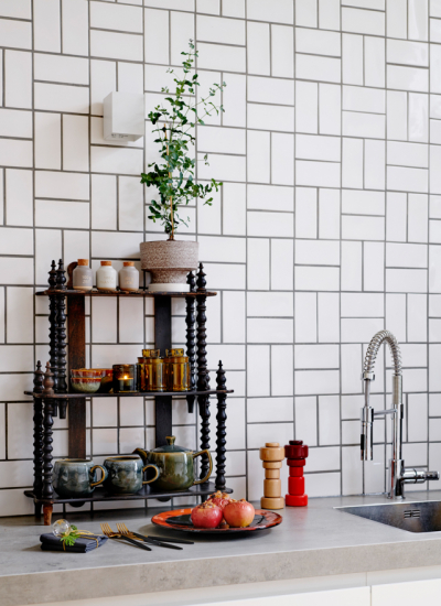 December to Remember 025 Kueche Regal Deko Weihnachtsdeko Altbau Renee Frinking decohome.de