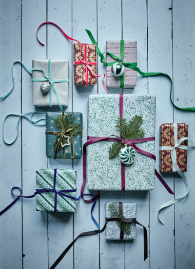 geschenkverpackung ideen verschieden e pakete schleifen anhaenger House Doctor 20241217 3716 decohome.de