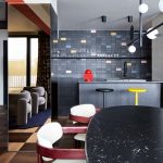 Wohnen mit dunklen Farben: Von dieser Münchner Atelierwohnung kann man was lernen