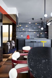 Atelierwohnung Muenchen Kueche bunte Fliesen decohome.de Atelierwohnung Muenchen Kueche bunte Fliesen decohome.de