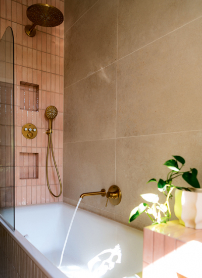 Kleines Bad Ideen Caroline Reichel rosa fliesen makeoverPosting Grohe Bild decohome.de