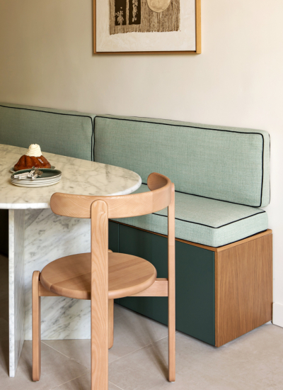 Plum Living Essecke blau Einbaumoebel Hervé Goluza decohome.de