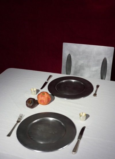 platzteller silber zink modern TRACES STUDIO VON SCHOENEBECK decohome.de