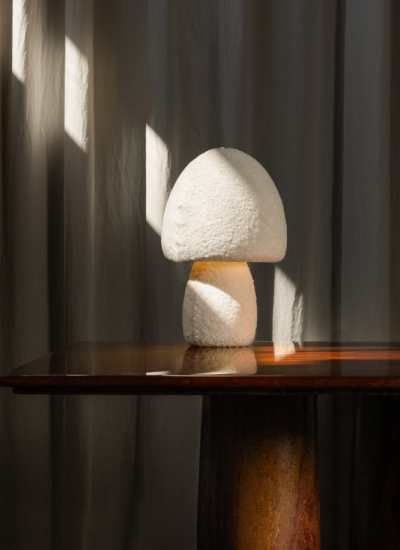 Aifunghi Porcini Table Lamp white photo by Robin Noordam decohome.de