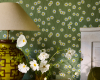Little Greene Moon Daisies weisse Blumen auf gruen neue Stoffe decohome.de
