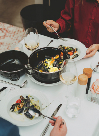 carte blanche restaurant berlin moules et frites Deutsches Design DECO HOME 1 26 Interior Design Heft Groß (K © Florian Kroll S O Das Stue 30) decohome.de