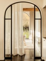 Terrassentür weisser Stoff Sunbrella Edouard Auffray decohome.de