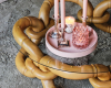 rosa kerzen detail tablett bambus beistelltisch show house decohome.de