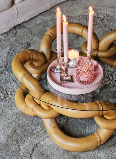 rosa kerzen detail tablett bambus beistelltisch show house decohome.de