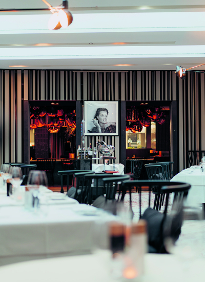Carte Blanche Berlin Restaurant mit Blick auf Bar K © Florian Kroll S O Das Stue 78 decohome.de