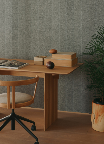 Homeoffice Schreibtisch mit Boxen Buerostuhl 251208 NOTA KarimokuCommonsTokyo MasaakiInoue (23) decohome.de