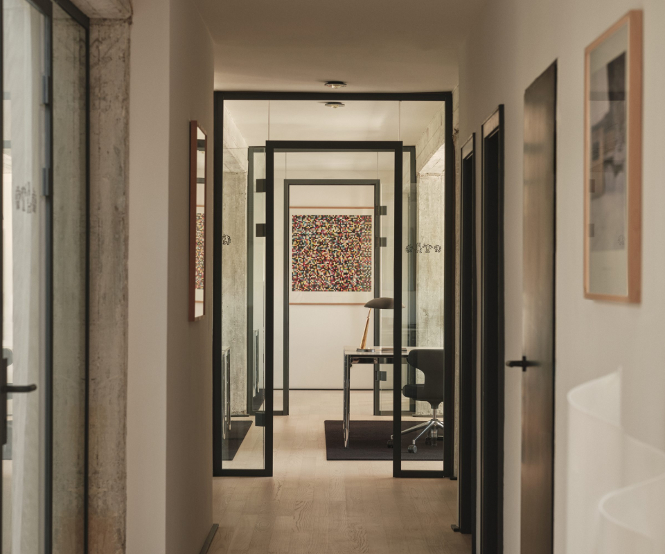 Workspace Valentyns Büro Flur (Credits Felix Speller) Corridoor decohome.de