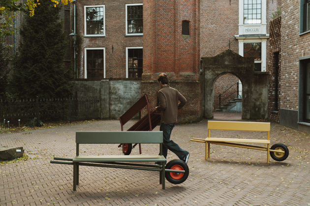 deco news mai 2026 Weltevree Wheelbench ©Wonderwood gartenbank mit rollen decohome.de deco news mai 2026 Weltevree Wheelbench ©Wonderwood gartenbank mit rollen decohome.de