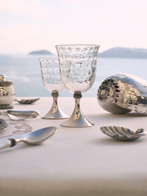 silber reinigen glaskelch mit silberfuss GC BUCCELLATI PRESS DAY MILAN MAY 26 Caviar Collection Lifestyle Image) decohome.de