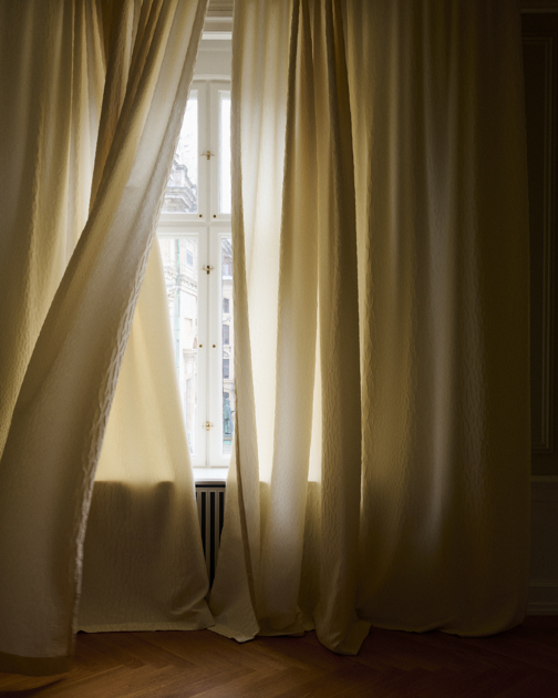 wohnzimmer einrichten fehler vermeiden Sahco 2026 LINGER CUR Dilana 110 Photo Credit Elizabeth Heltoft 2 decohome.de wohnzimmer einrichten fehler vermeiden Sahco 2026 LINGER CUR Dilana 110 Photo Credit Elizabeth Heltoft 2 decohome.de