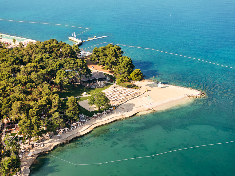 Aussenansicht Pical Resort Valamar Collection strandabschnitt decohome.de