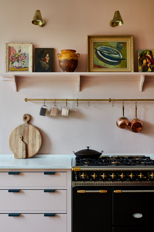 Sarah Brown Interiors Chris Snook landhaus kueche rosa decohome.de Sarah Brown Interiors Chris Snook landhaus kueche rosa decohome.de