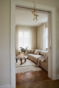 18 Homestory Kopenhagen Blick Wohnzimmer Mistelzweig Anitta Behrendt:Living Inside decohome.de.