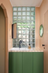 Badezimmer gruen Glasbausteine Paolo Fusco decohome.de Badezimmer gruen Glasbausteine Paolo Fusco decohome.de