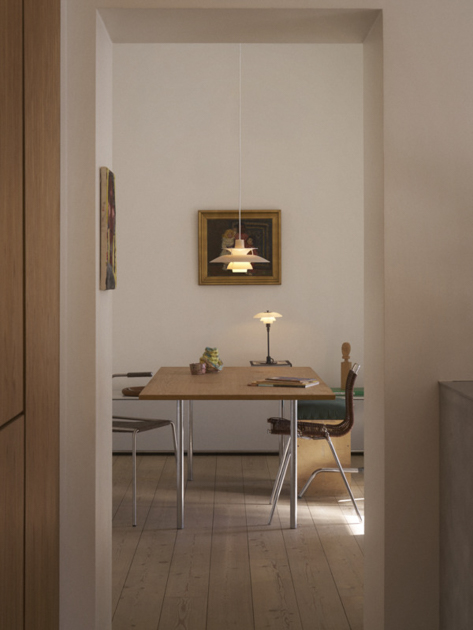 Herbst Update gemuetlich wohnen KMB LouisPoulsen PH5 320 Opal Pendant Beige PH 2 1 Table Green Interior ON 1798 decohome.de